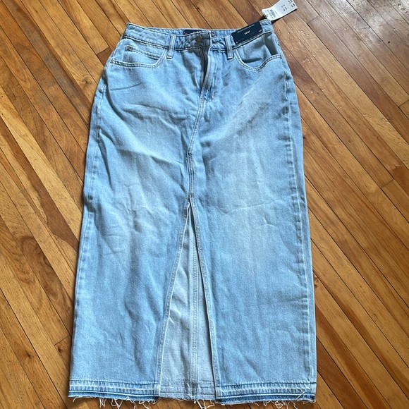 NWT Light Wash Denim Maxi Skirt - Picture 2 of 4
